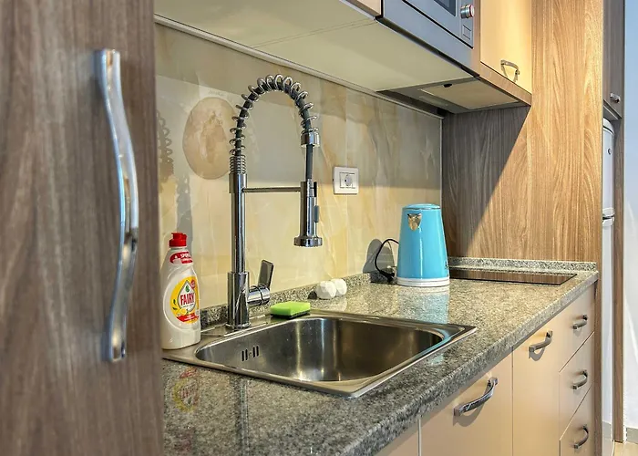 Appartement Crystal Shore D18 *