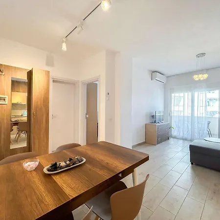 Crystal Shore D18 Apartment Golem (Tirana)