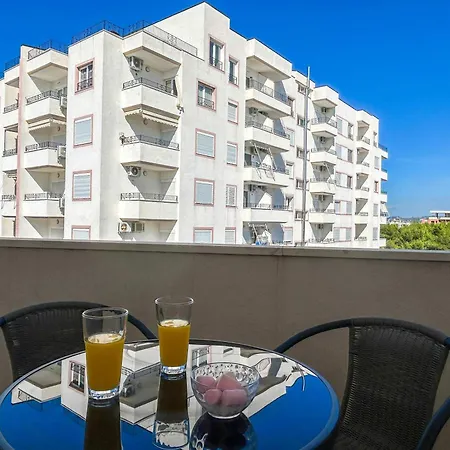 Crystal Shore D18 * Golem (Tirana)