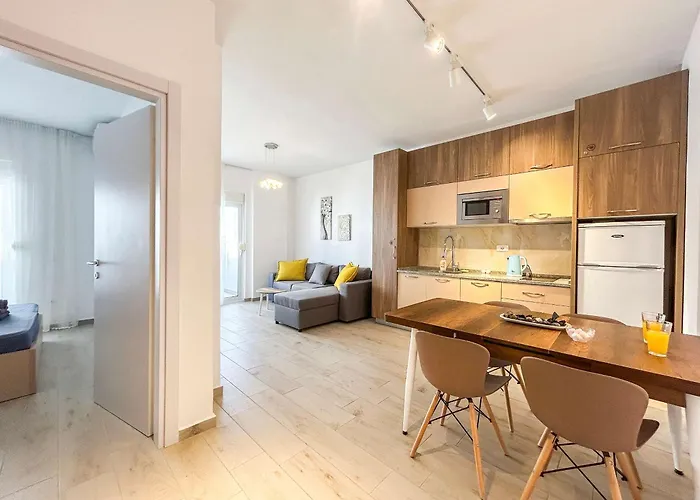 Apartment Crystal Shore D18 Golem (Tirana)