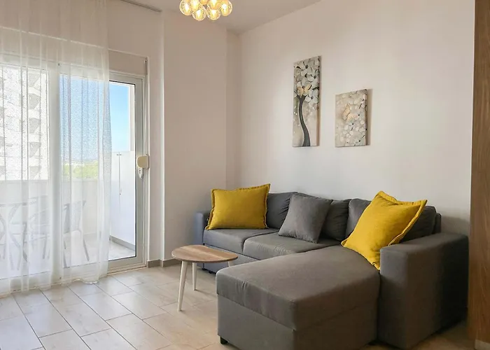 Crystal Shore D18 Apartment Golem (Tirana)